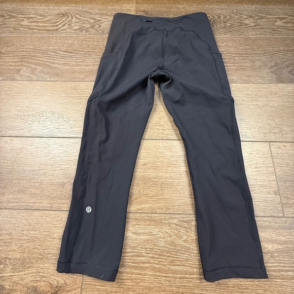 Lululemon Speed Up Crop 21" Leggings, Medium Rise, Black, Sz 6 Athletic Logo - Picture 2 of 10